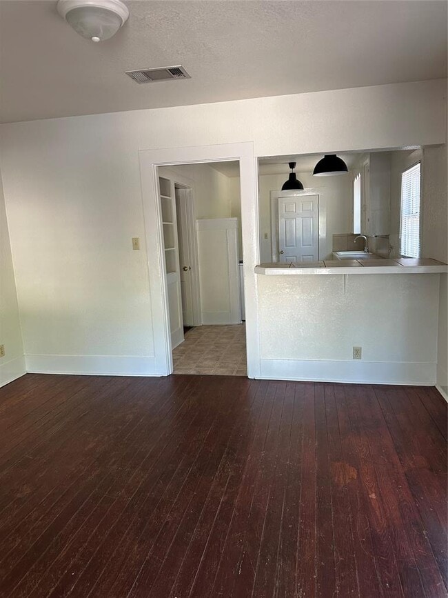 Building Photo - 2951 Elm Grove Ln
