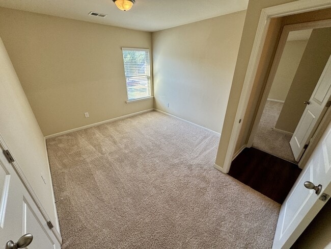 Building Photo - 130 Sparkling Spring Trail