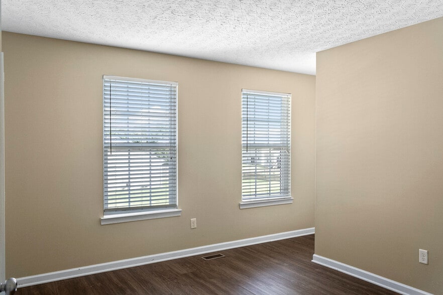 Building Photo - 246 Parrott Ct