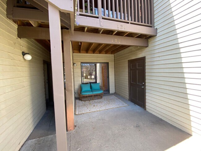 Building Photo - One Bedroom Condo on Avenida Del Sol