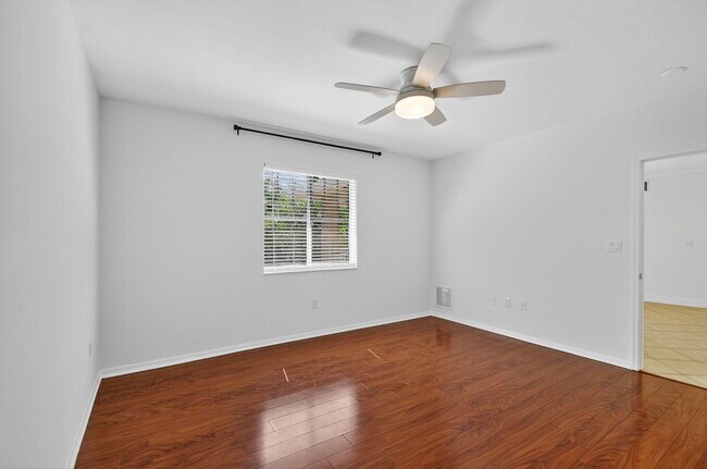 Building Photo - 6511 Emerald Dunes Dr