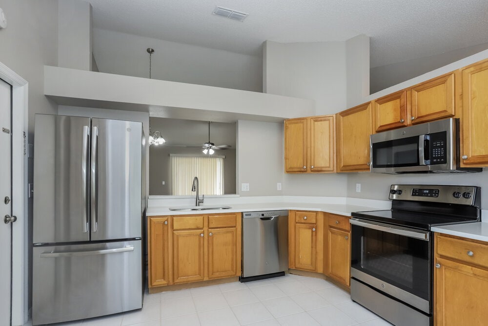 Building Photo - 5910 Erhardt Dr