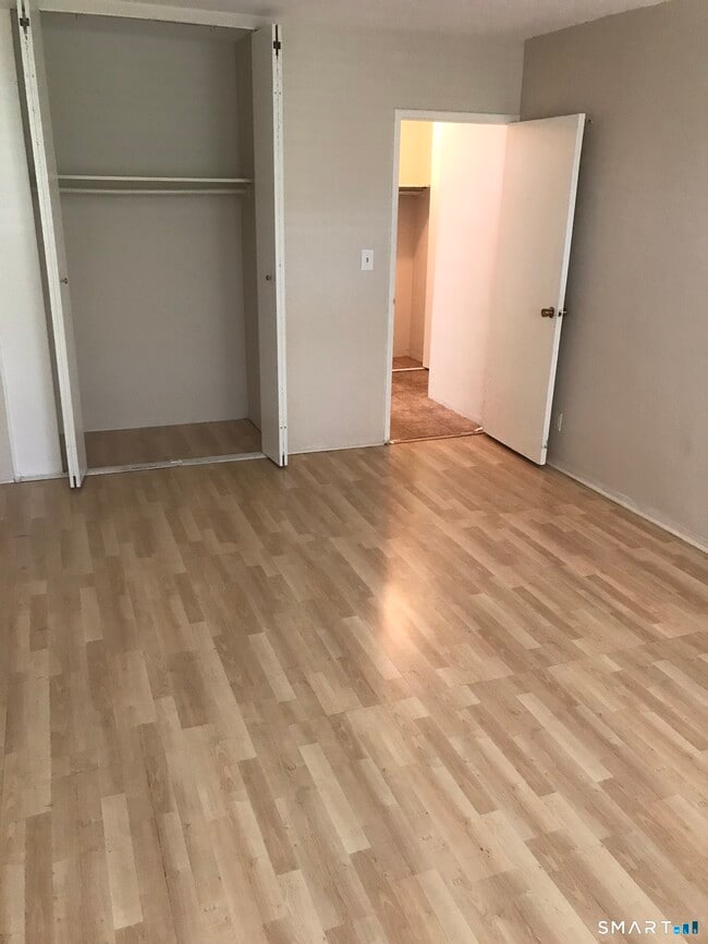 Building Photo - 444 Bedford St