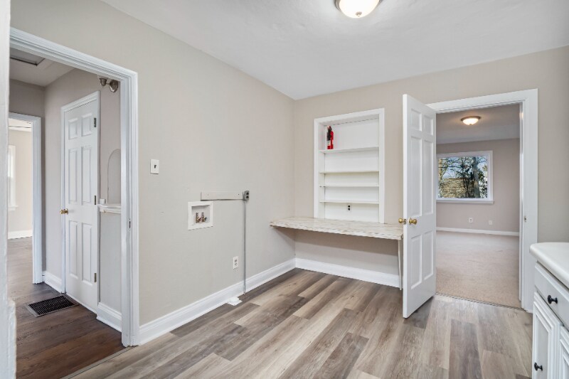 Building Photo - 2329 Brown Rd