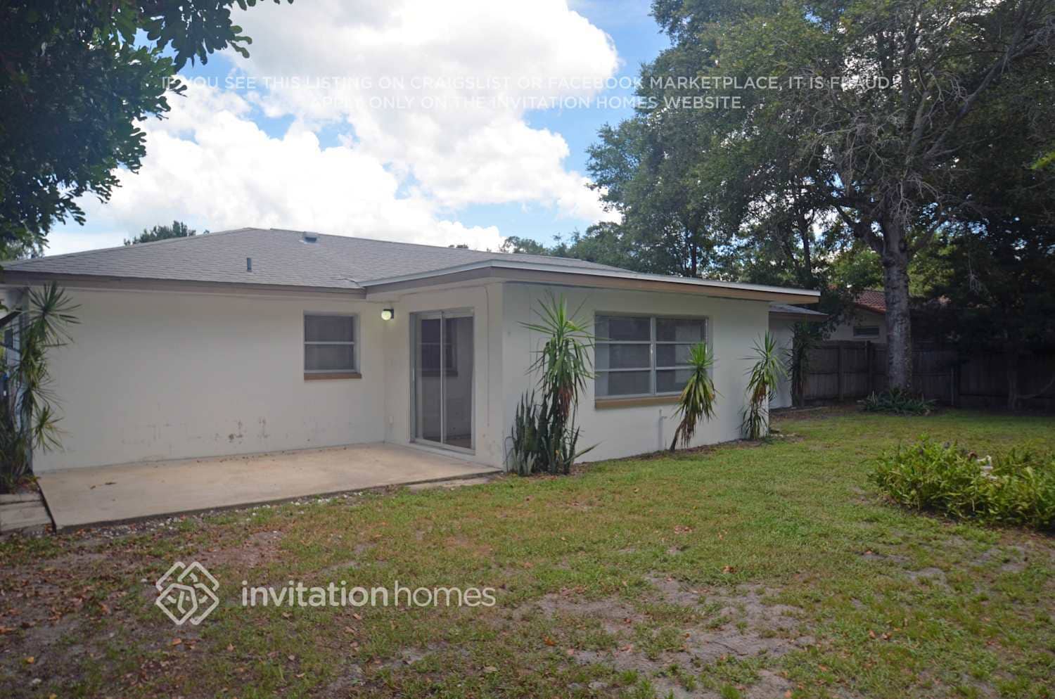 Building Photo - 2642 Oakbrook Dr