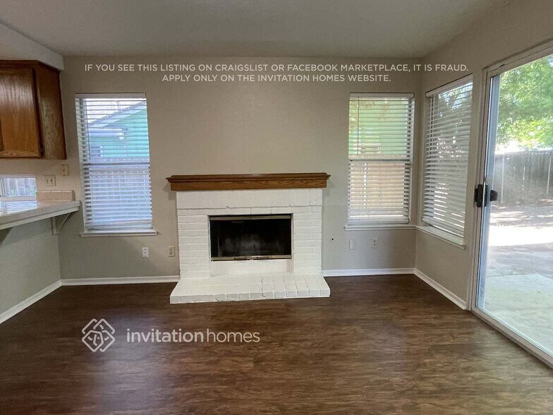 Building Photo - 8451 Buford Ct