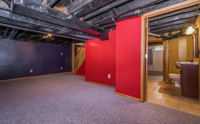 Building Photo - 3 Bedroom/1.5 Bathroom House - Available August 1st, 2025!