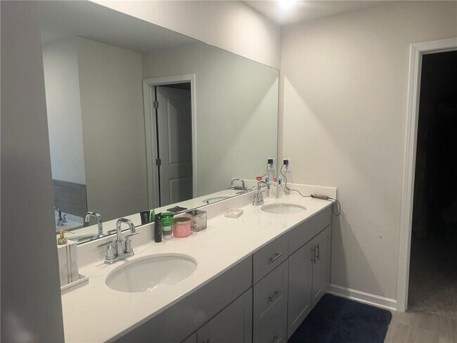 Building Photo - 3938 Dean Grv Wy