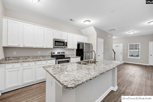 Building Photo - 135 Hunters Grove Dr