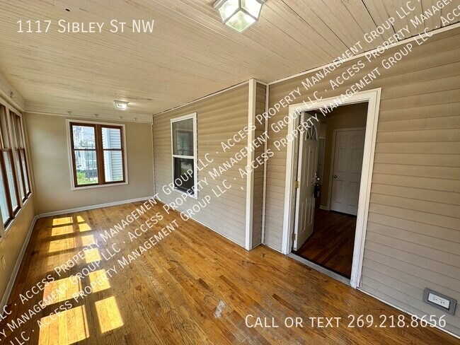 Building Photo - 1117 Sibley St NW