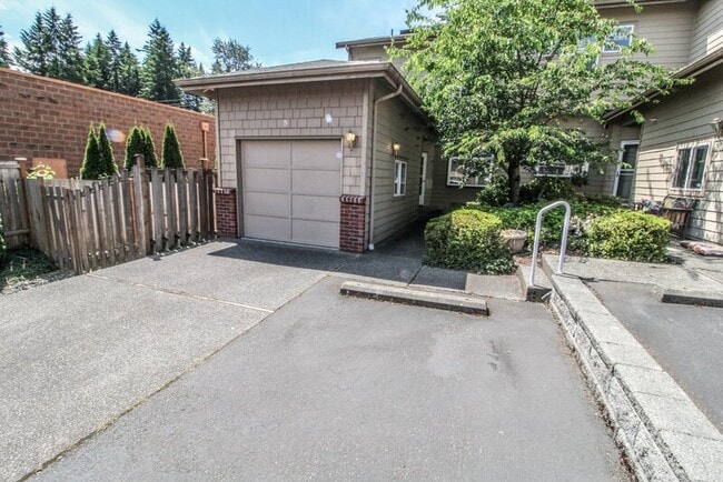 Building Photo - 20901 Cypress Way