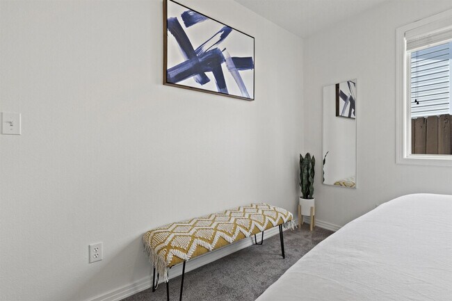 Building Photo - 9297 W Calico St