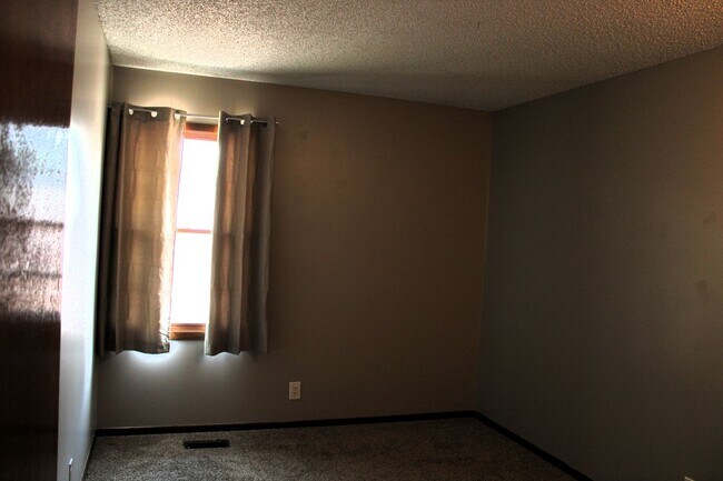 Building Photo - 8501 Morning Glory Ln