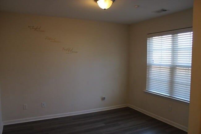 Building Photo - 234 Beckingham Dr