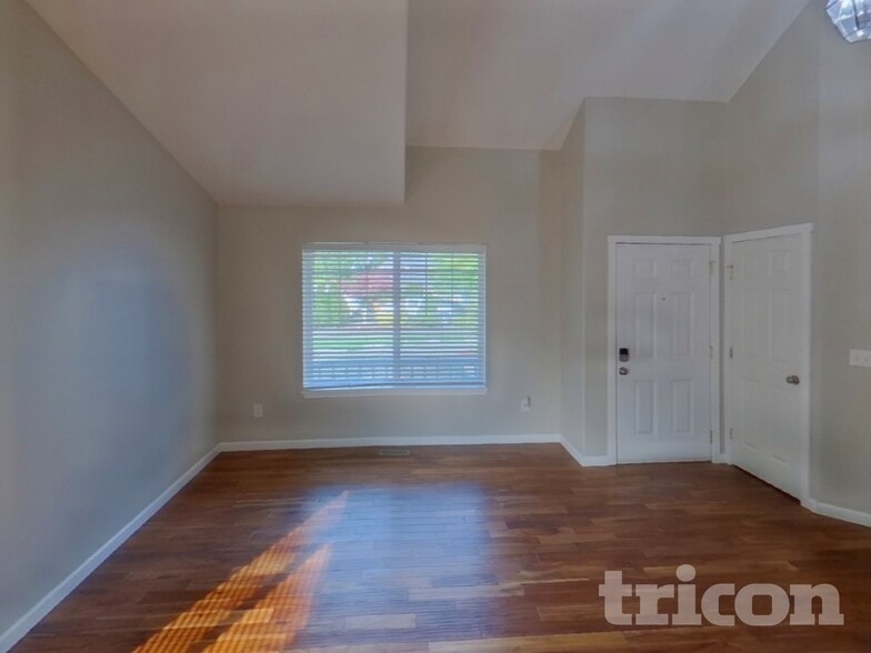 Building Photo - 8724 133rd St Ct E