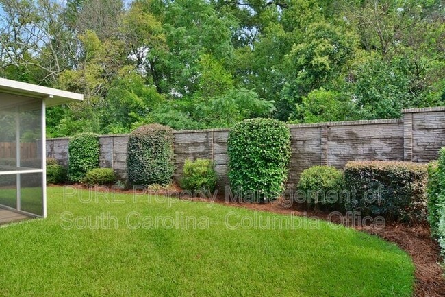 Building Photo - 228 Buffwood Dr