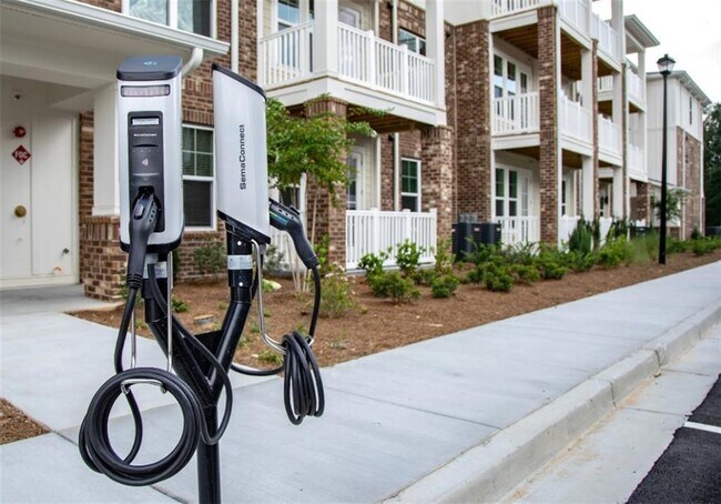 Building Photo - 4270 Phil Niekro Pkwy