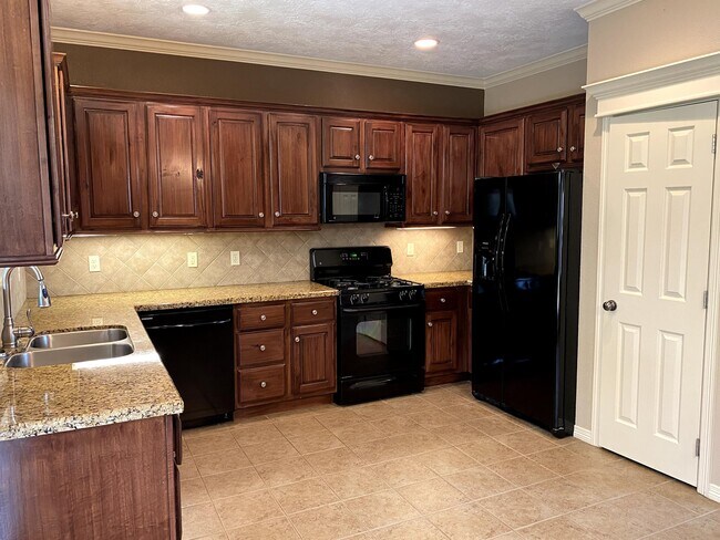 Building Photo - 8422 Alison Ave