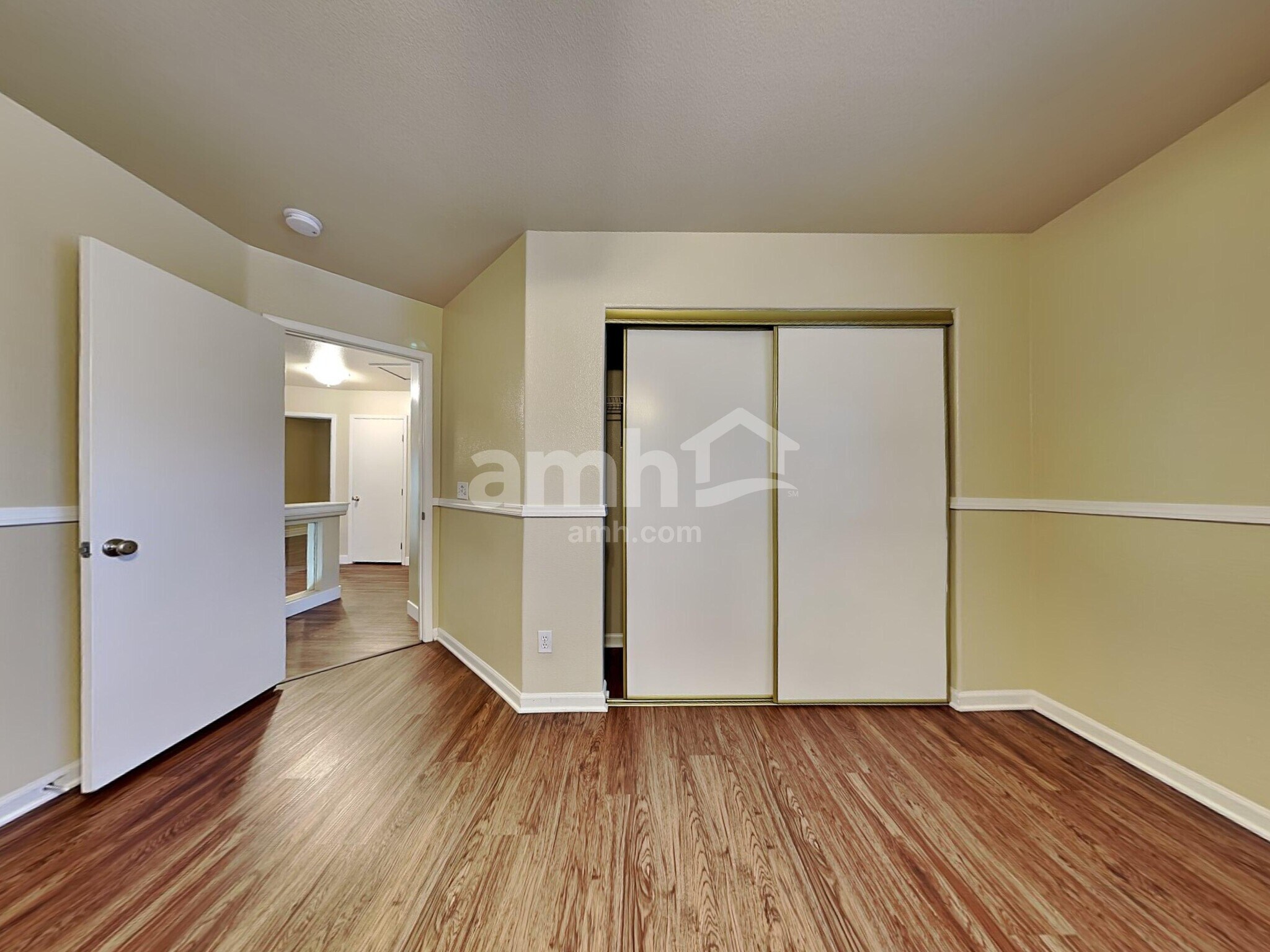 Building Photo - 8713 Sandringham Ave