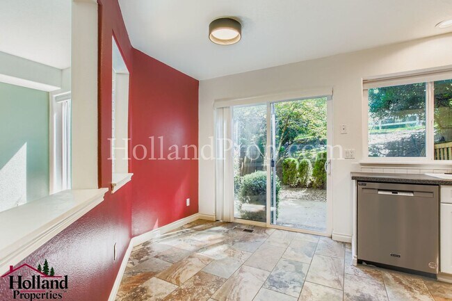 Building Photo - Elegant 3-Bedroom Home Steps from Nature