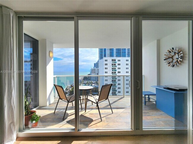 Building Photo - 2751 S Ocean Dr