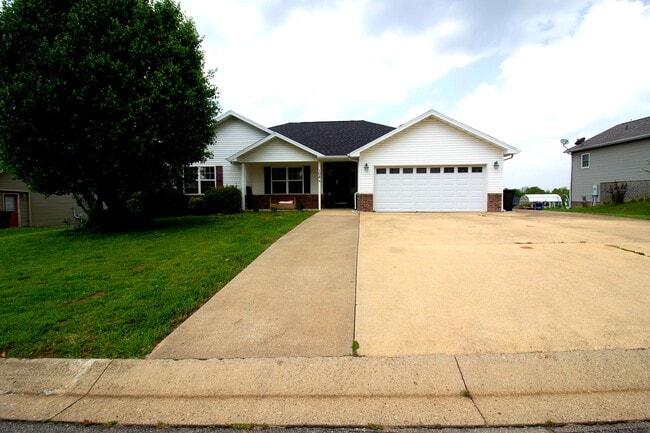 Building Photo - 108 La Vista Dr