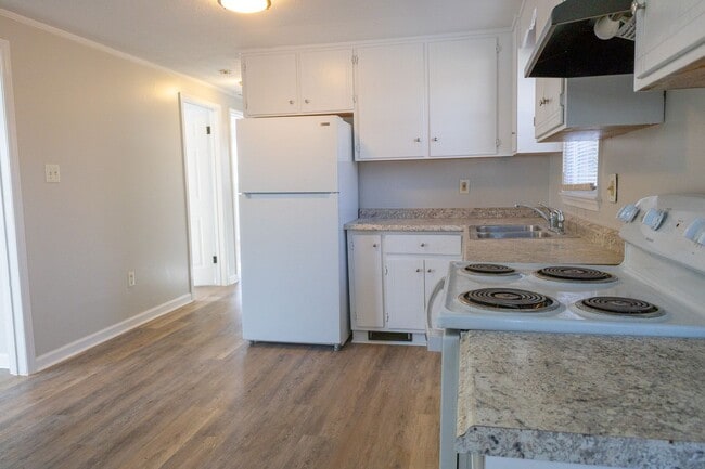 Building Photo - One Level Single Family Home in Madison He...