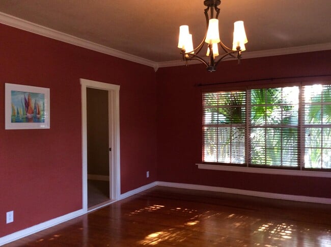 Building Photo - 382 Ellamar Rd