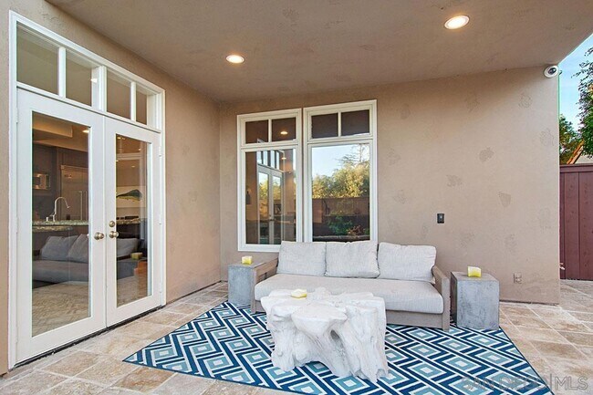 Building Photo - 927 Tingley Ln