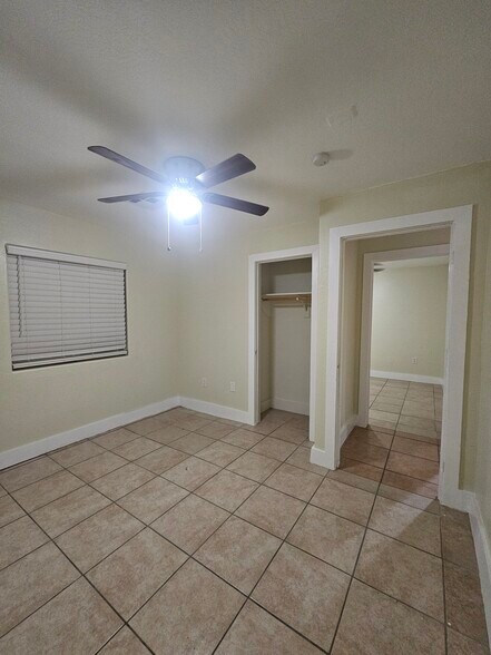 Building Photo - 9628 N 13th St