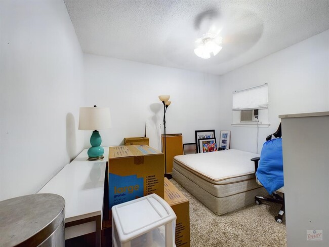 Building Photo - 2110 Rio Grande St