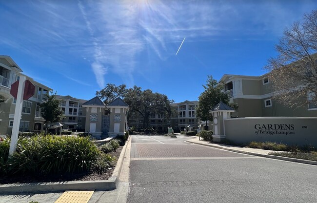 Building Photo - Gardens of Bridgehampton - 1 bed - 1 bath ...