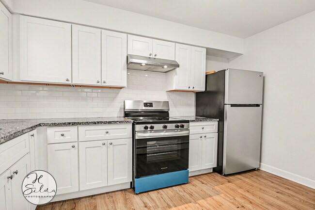 Building Photo - 10 Arrowhead Dr