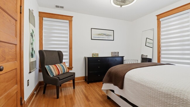 Building Photo - 30 Longfellow St NE