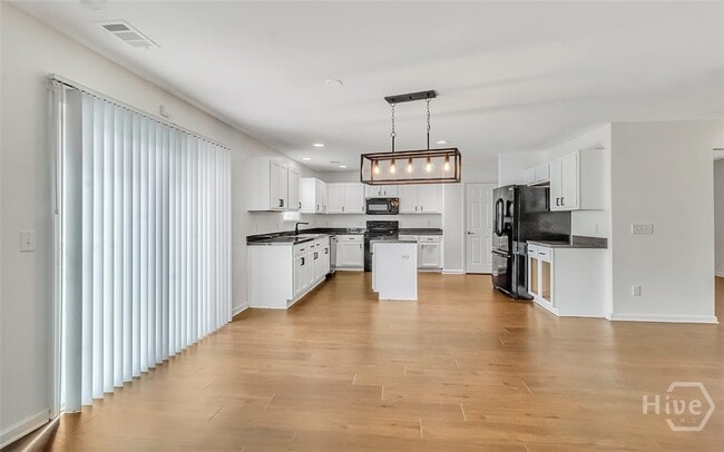 Building Photo - 40 Burnt Oak Rd