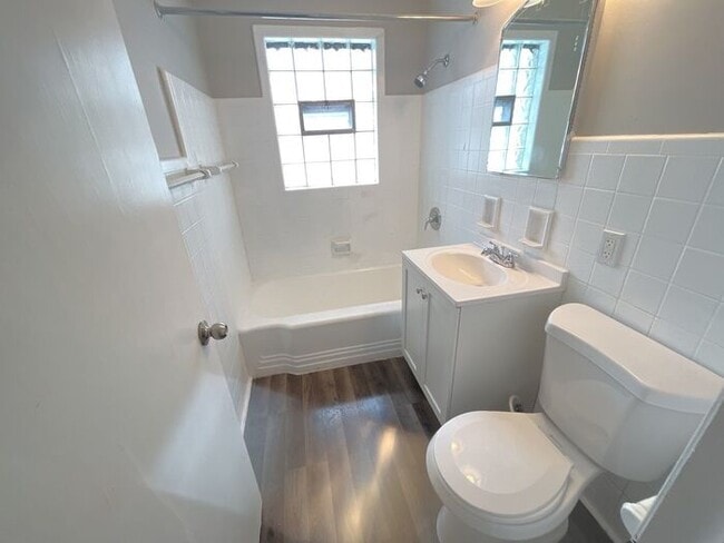 Building Photo - Brick Ranch Single Family Home