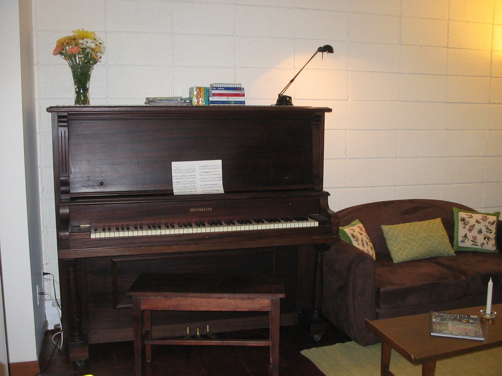 Building Photo - 35 Trowbridge St