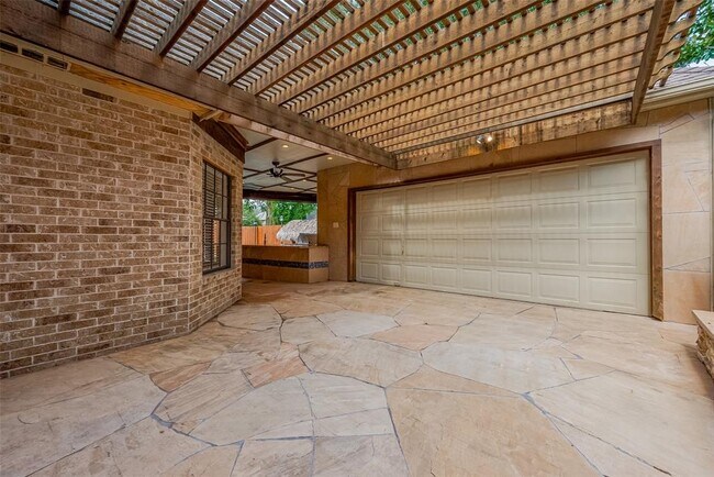 Building Photo - 510 Barkers Cove