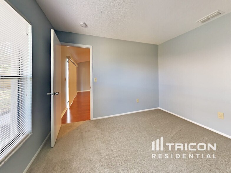 Building Photo - 11318 Silverleaf Ct