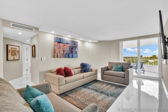 Building Photo - 550 S Ocean Blvd