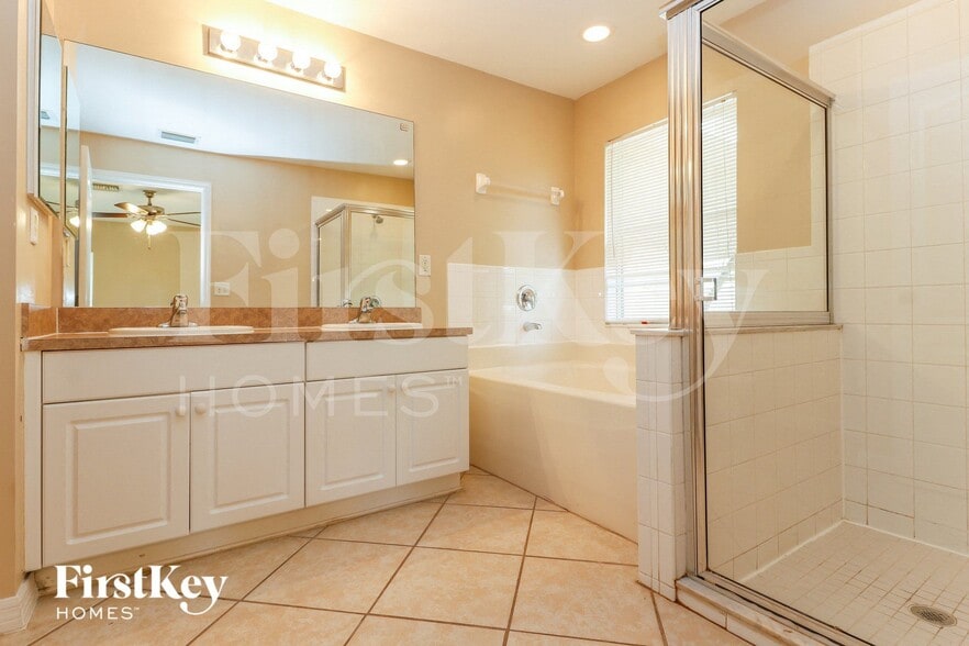 Building Photo - 314 Shore Dr