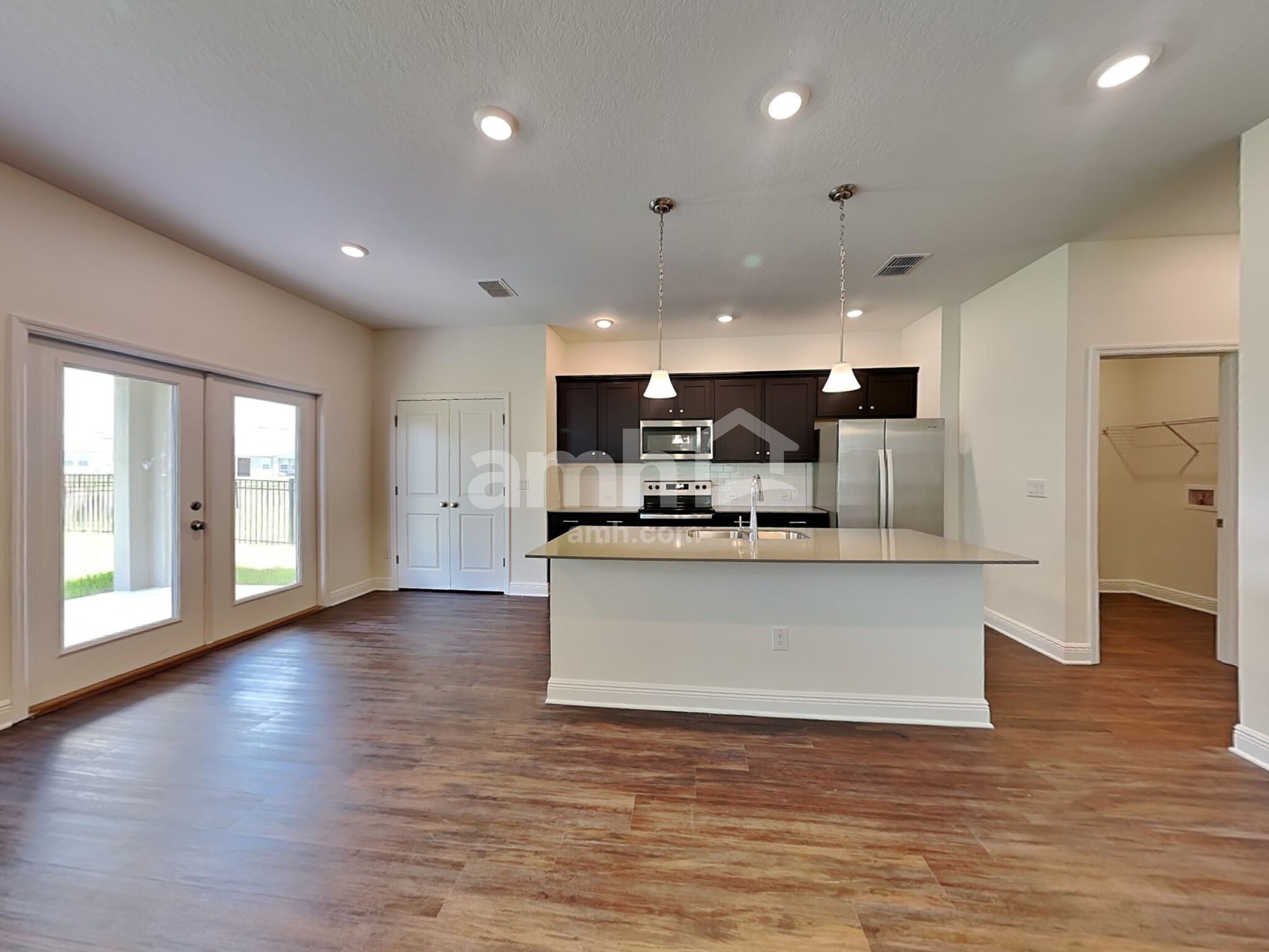 Building Photo - 27327 St Andrews Ave