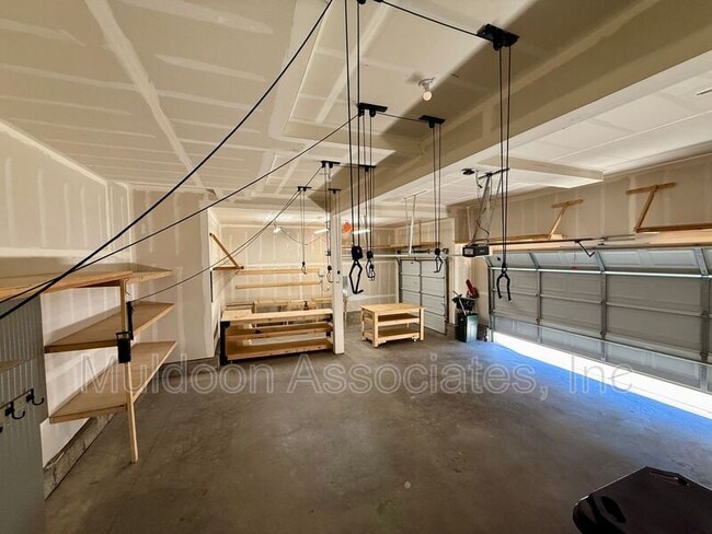 Building Photo - 12765 Winding Glen Ln