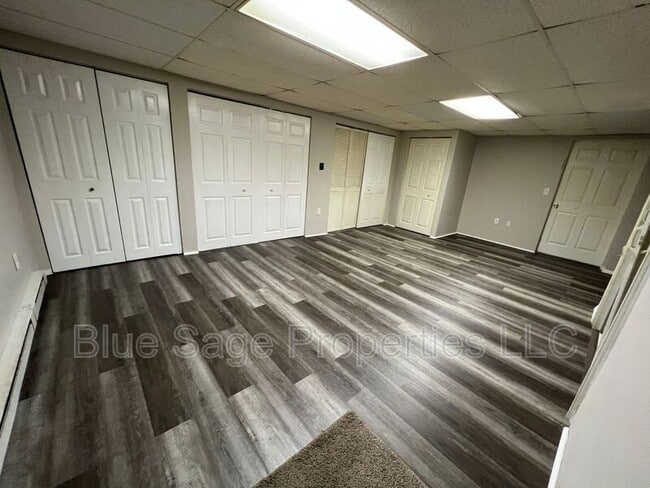 Building Photo - 727 Clifton Ave