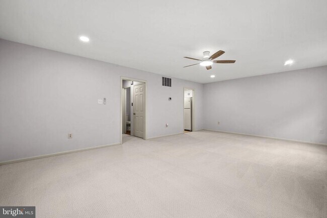 Building Photo - 6056 Morgan Ct