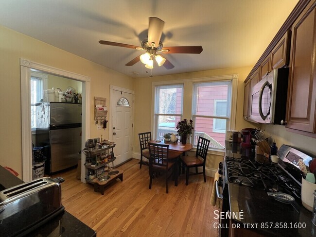 Building Photo - 383 Highland Ave