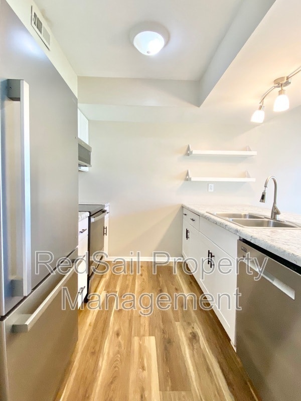 Building Photo - 3833 Foxglove Ct