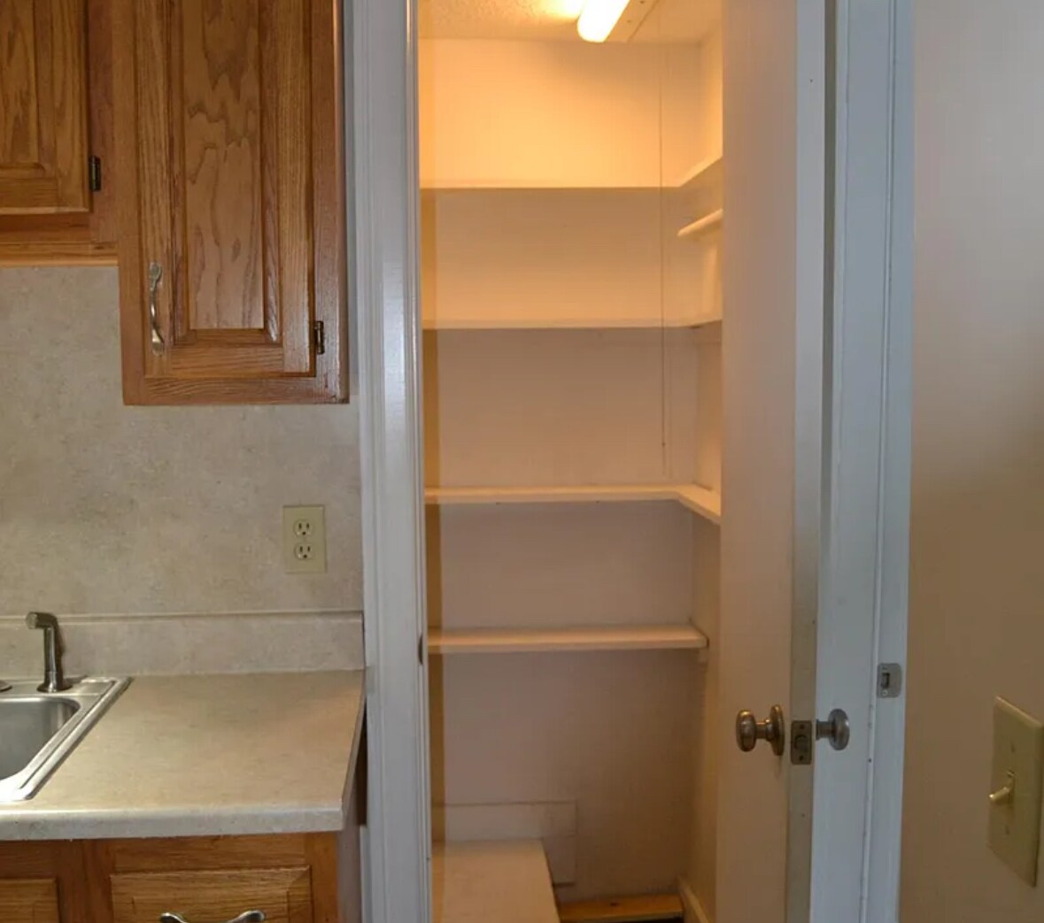 Pantry - 163 N Main St