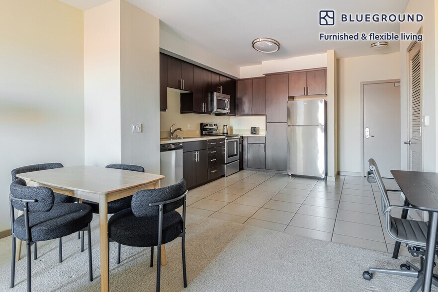 Building Photo - 7001 Sunne Ln