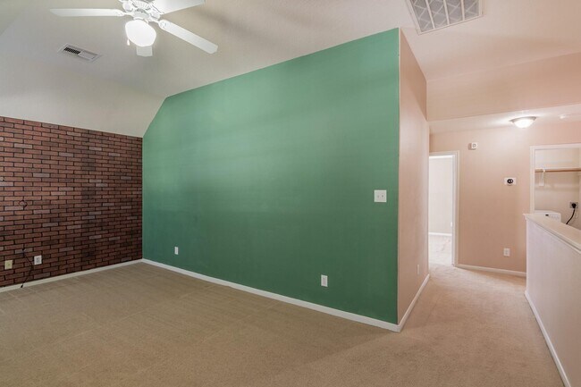 Building Photo - 22626 Goss Spring Ct